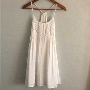 White flowy dress perfect for brunch